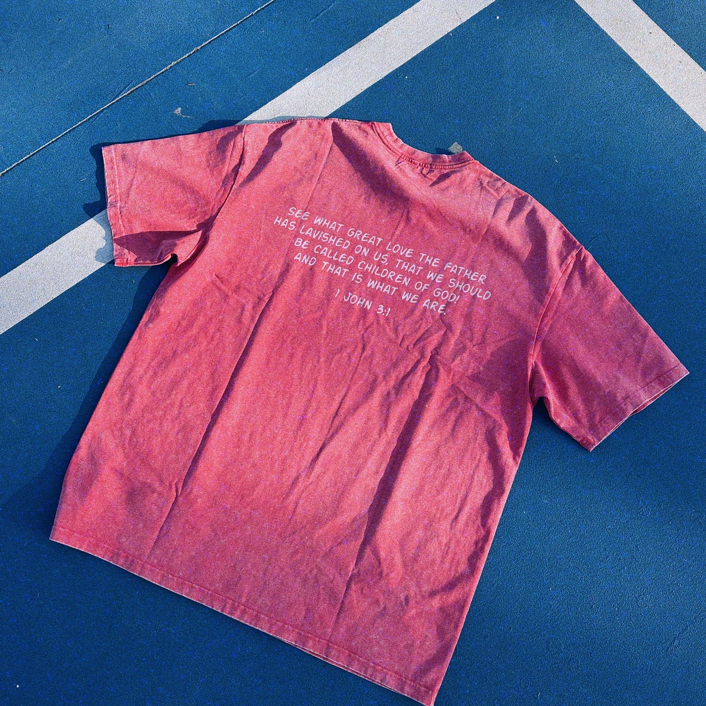 Playera "Child of God" Snow Washed | Hosanna