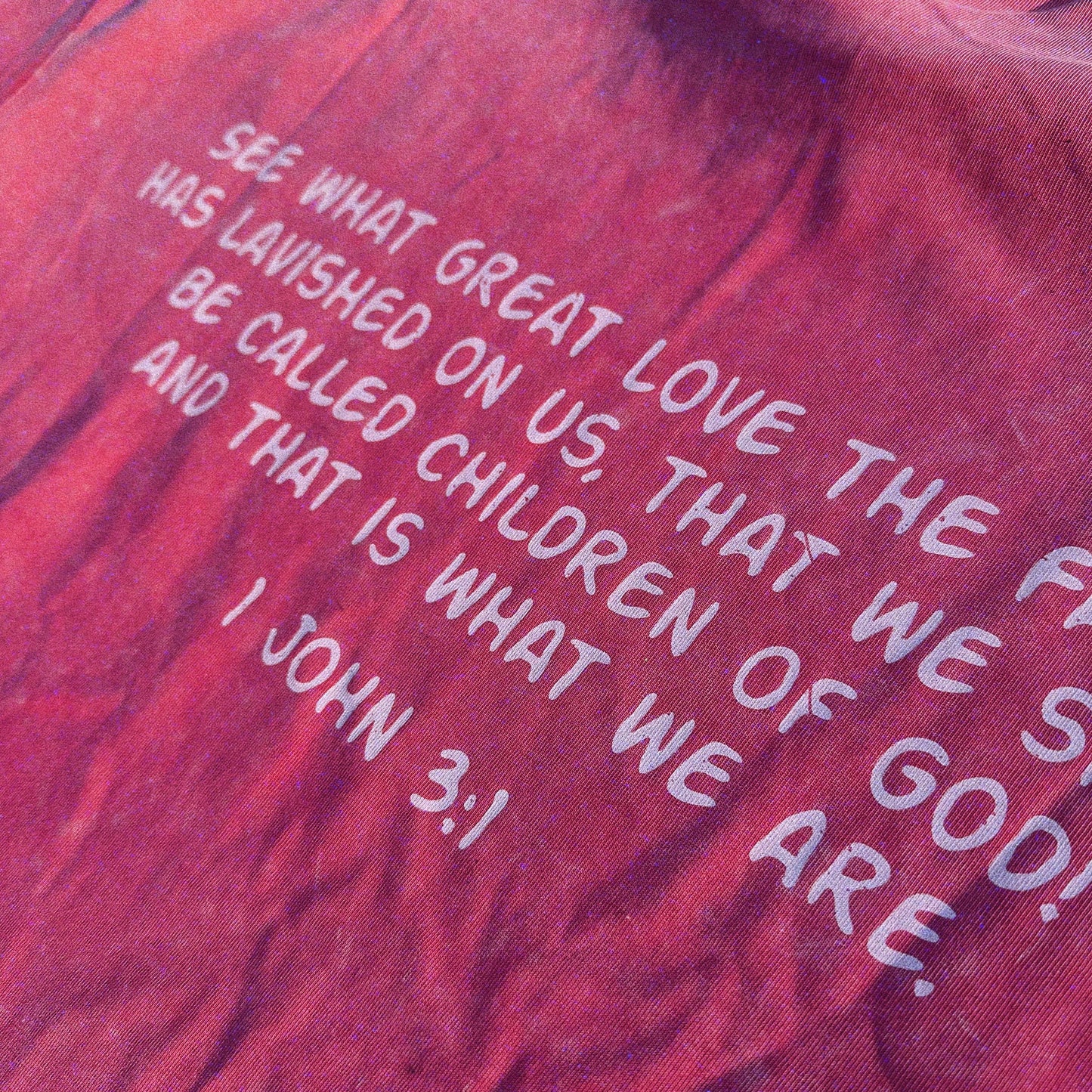 Playera "Child of God" Snow Washed | Hosanna