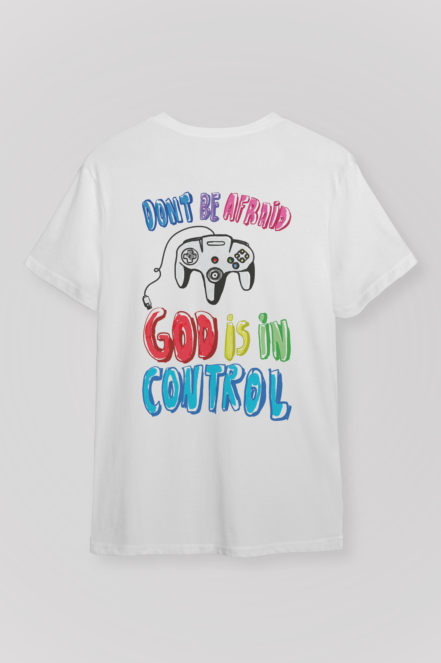 Playera GOD IS IN CONTROL